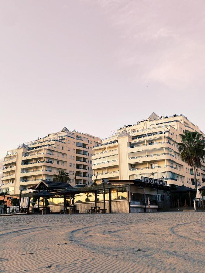 Lujo En Banana Beach Primera Linea De Playa Marbella Exterior foto