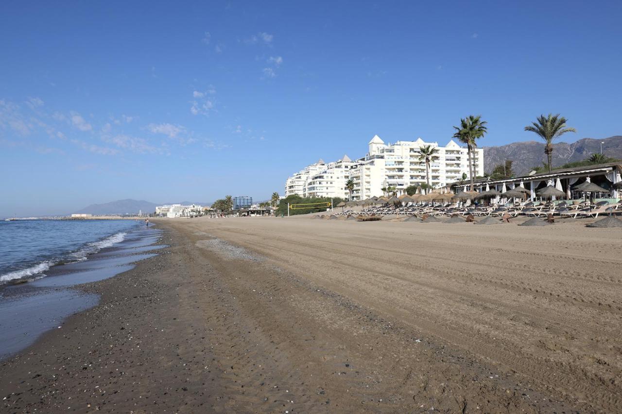 Lujo En Banana Beach Primera Linea De Playa Marbella Exterior foto